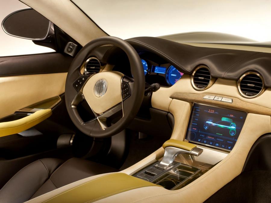 Интерьер Fisker Karma Q-Drive 2009 года  (фото 43 из 66)